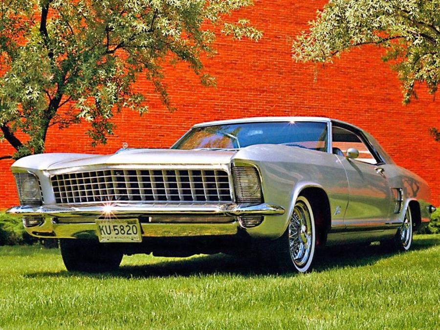 Buick Riviera Silver Arrow Concept Car 1963 года  (фото 2 из 3)